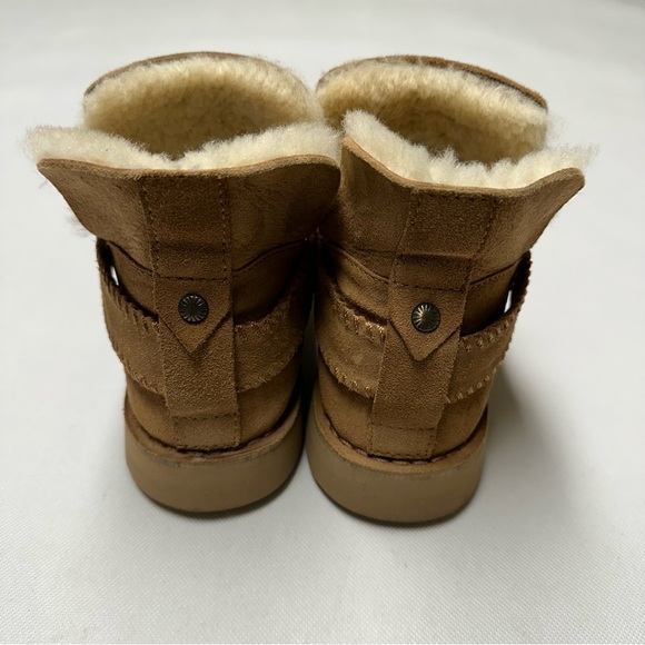 UGG McKay Bootie - Picture 6 of 10
